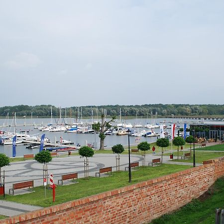 Hotel Mieszko II à Kamien Pomorski Extérieur photo
